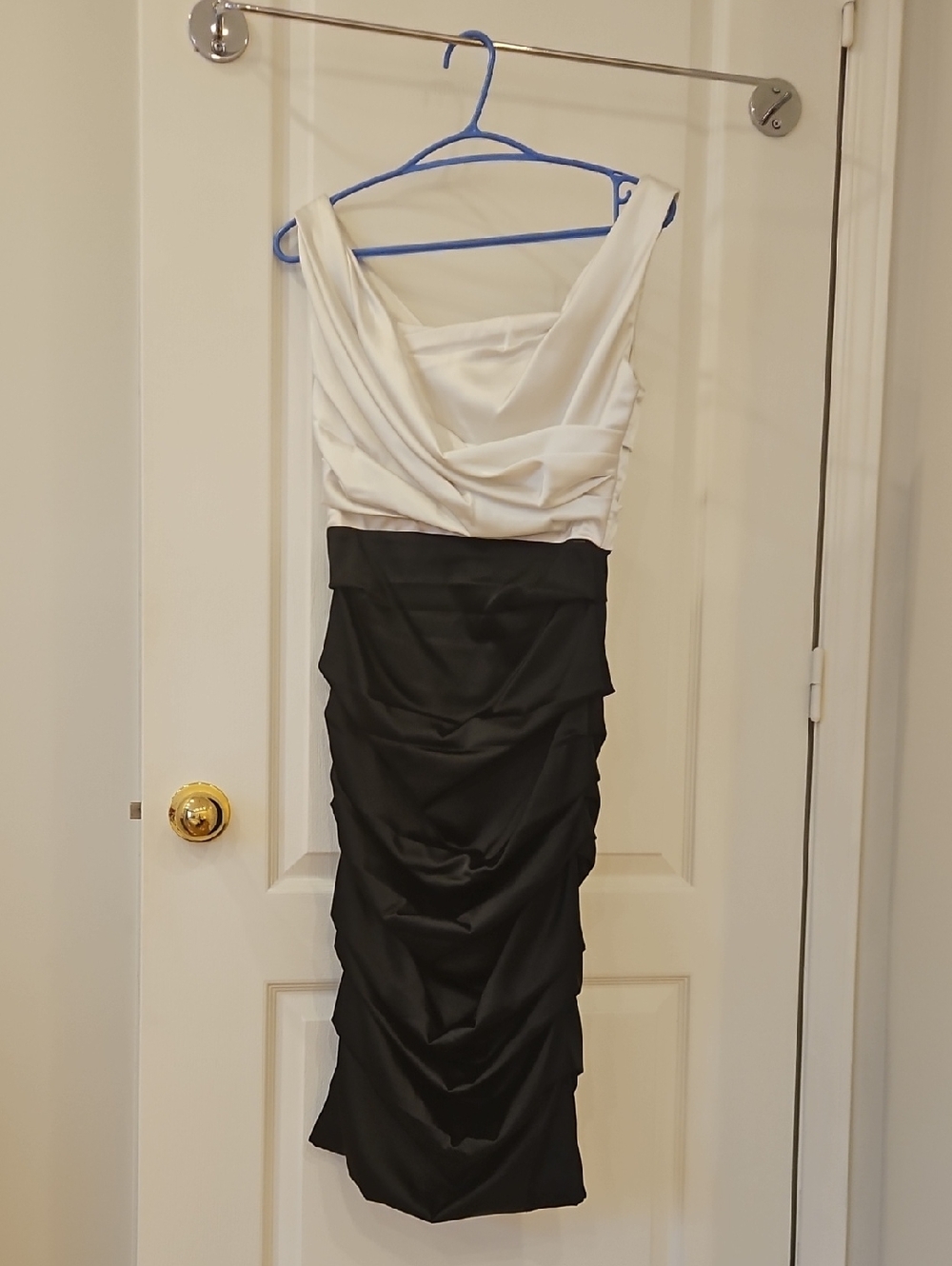 le chateau Two-Tone White and Black Midi Dress